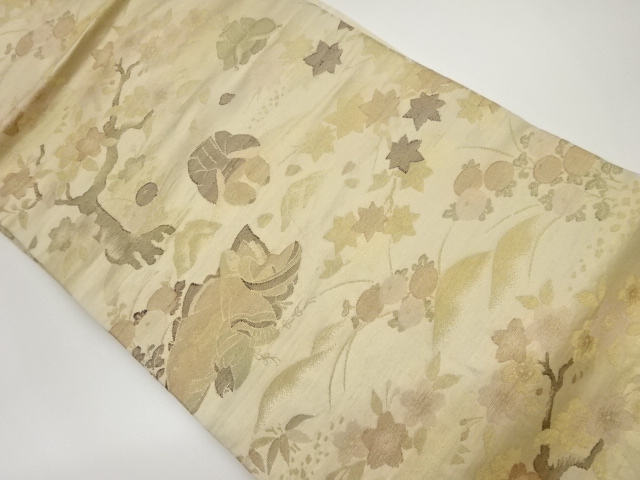 リサイクル　桜・秋草に古代人物模様織出し名古屋帯